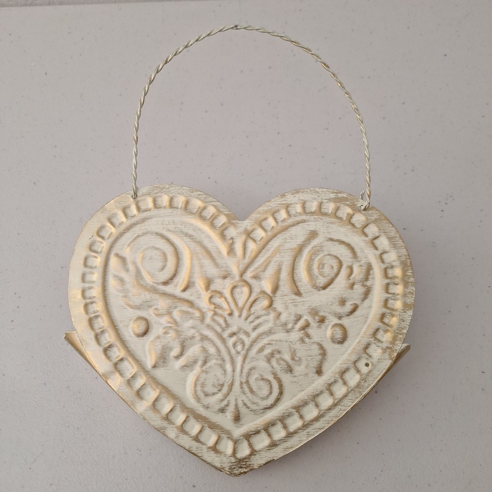 Vintage Metal Heart Wall Pocket Hanging Decoration  9.5" x 8" Tan & Gold